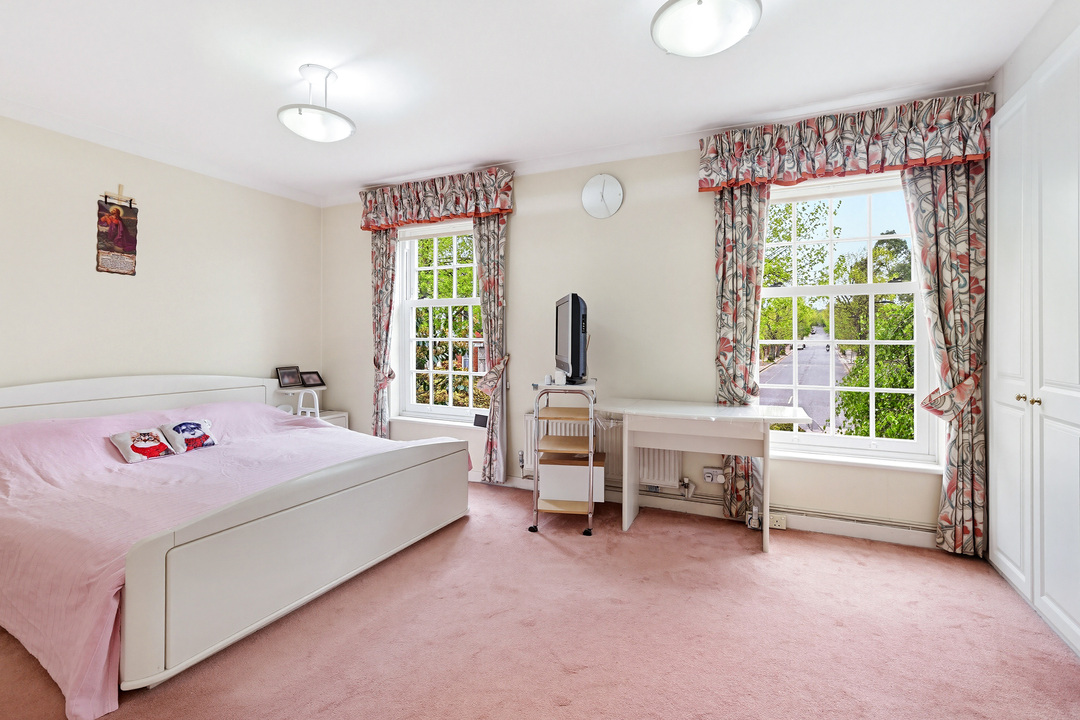 5 bed terraced house for sale in Woodville Gardens, Ealing, London, W5  - Property Image 13