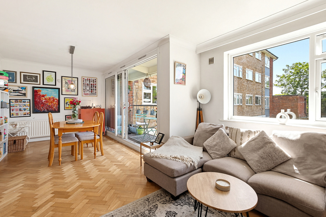2 bed apartment for sale in Elm Avenue, Ealing, London, W5  - Property Image 3