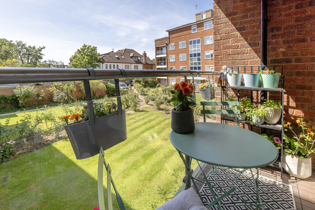 2 bed apartment for sale in Elm Avenue, Ealing, London, W5  - Property Image 2
