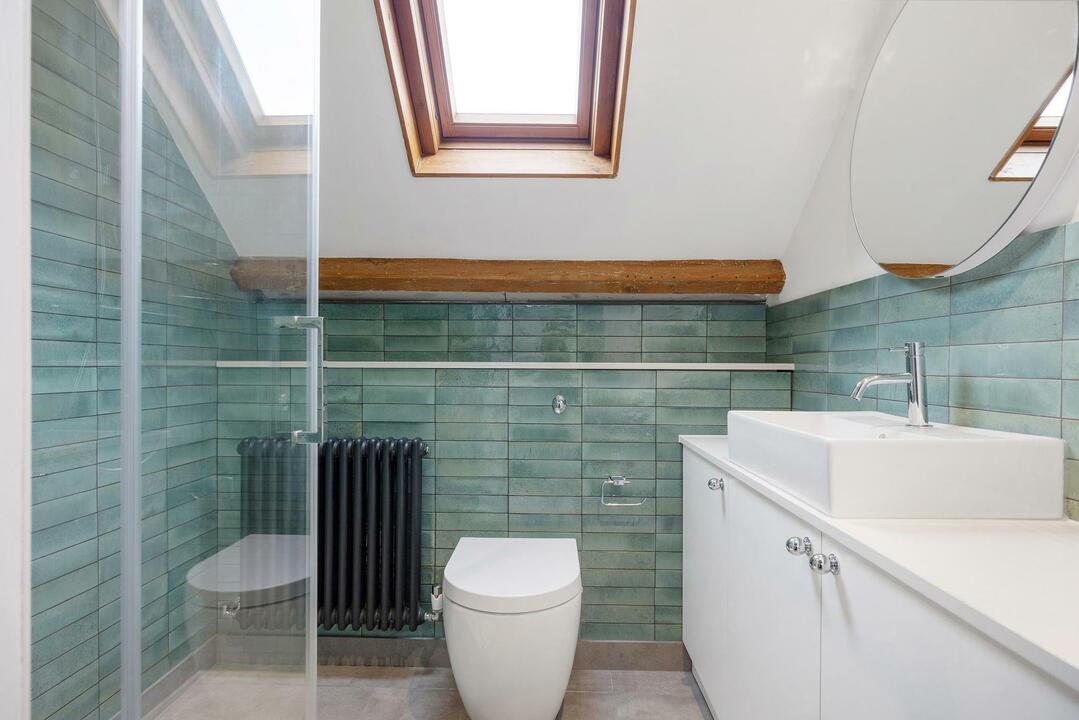 5 bed semi-detached house for sale in The Butts, Brentford, TW8  - Property Image 16