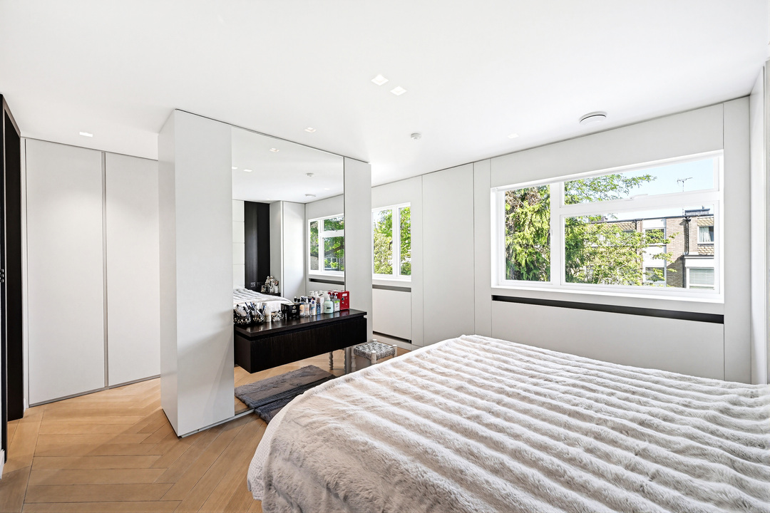 4 bed terraced house for sale in The Dene, Ealing, London, W13  - Property Image 17