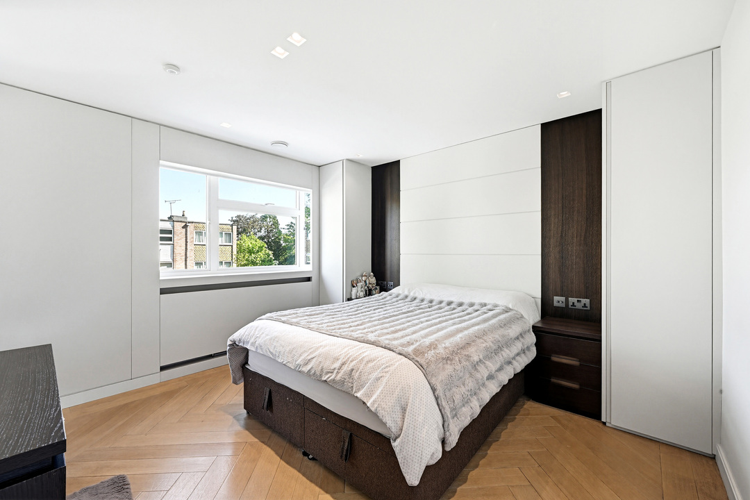 4 bed terraced house for sale in The Dene, Ealing, London, W13  - Property Image 20