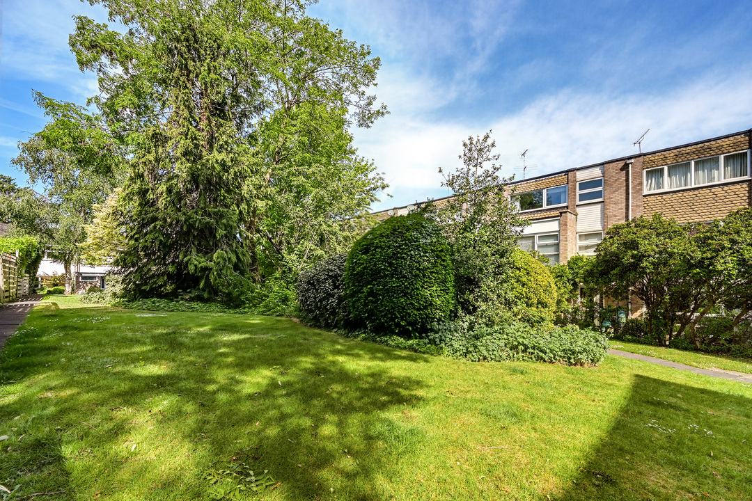 4 bed terraced house for sale in The Dene, Ealing, London, W13  - Property Image 25