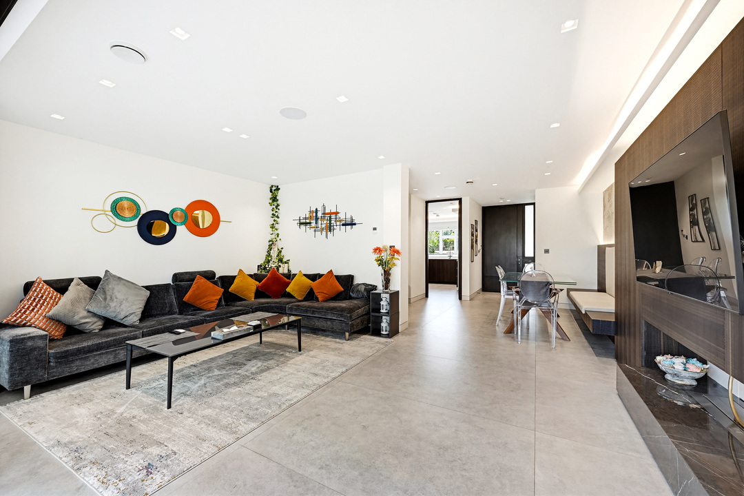 4 bed terraced house for sale in The Dene, Ealing, London, W13  - Property Image 4
