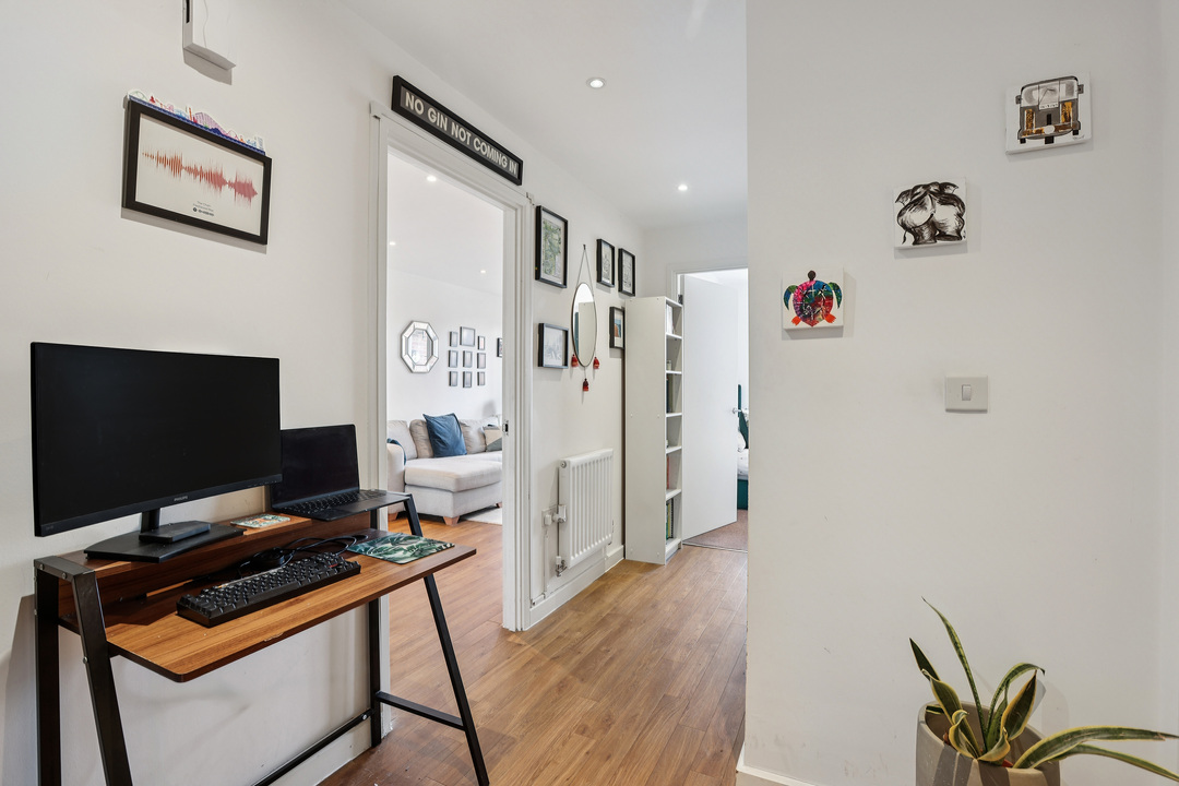 1 bed apartment for sale in Myers Court, Brentford, Greater London, TW8  - Property Image 15
