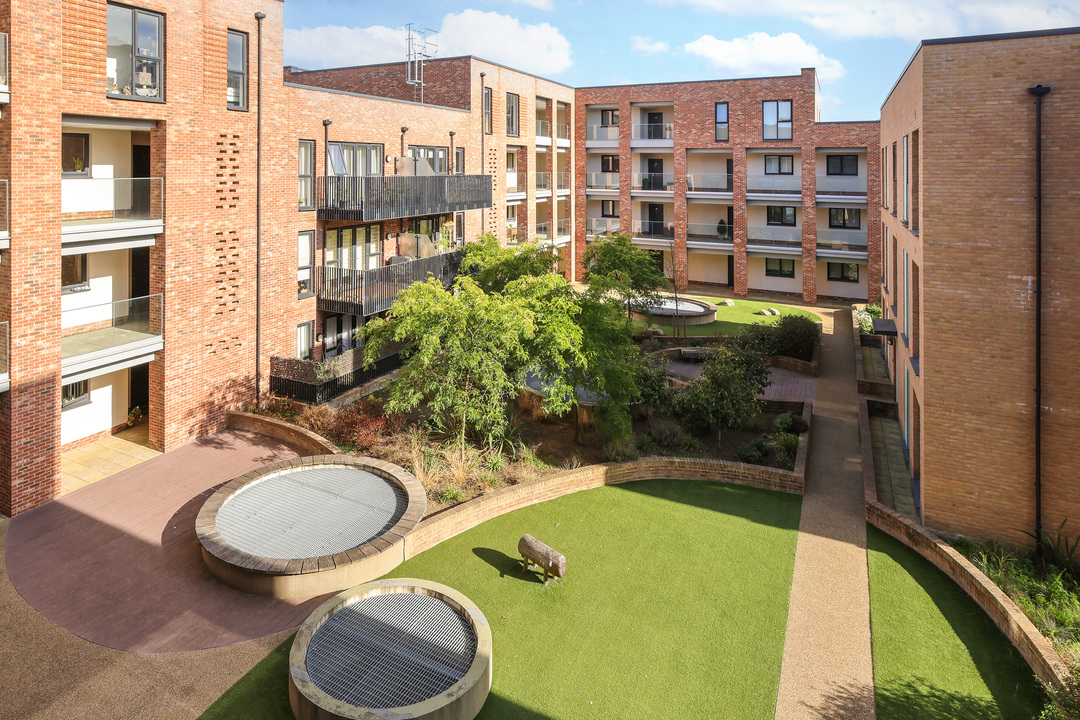 1 bed apartment for sale in Myers Court, Brentford, Greater London, TW8  - Property Image 5