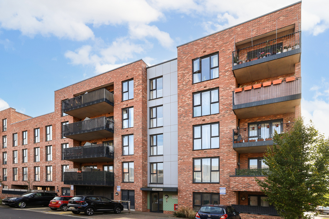1 bed apartment for sale in Myers Court, Brentford, Greater London, TW8  - Property Image 8
