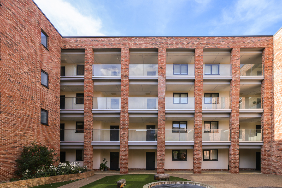 1 bed apartment for sale in Myers Court, Brentford, Greater London, TW8  - Property Image 17
