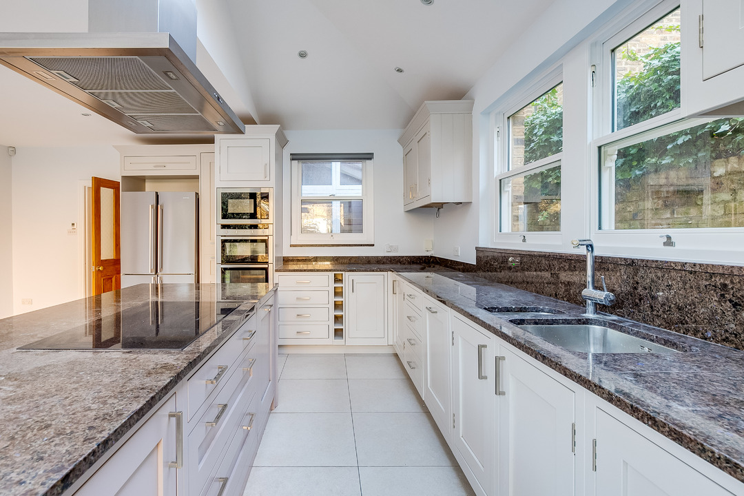 5 bed semi-detached house for sale in Warwick Road, Ealing, London, W5  - Property Image 8