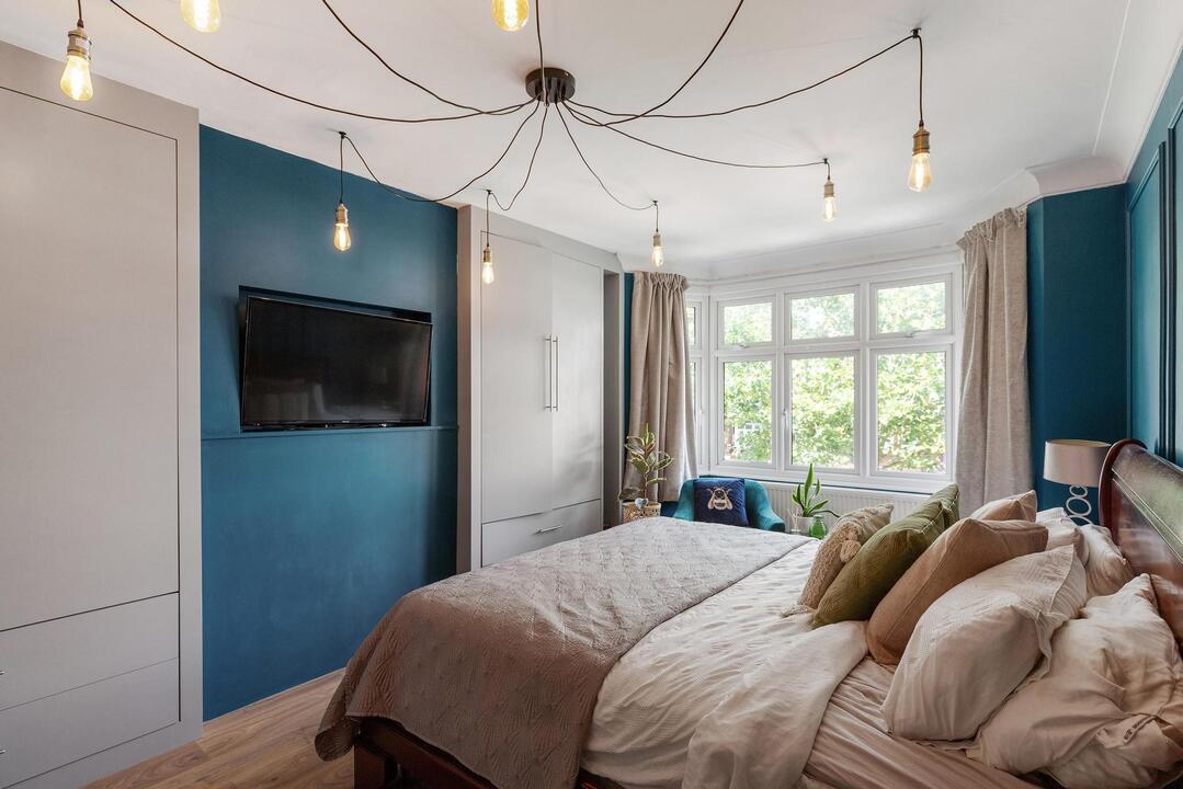 5 bed terraced house for sale in Boston Manor Road, Brentford, TW8  - Property Image 17