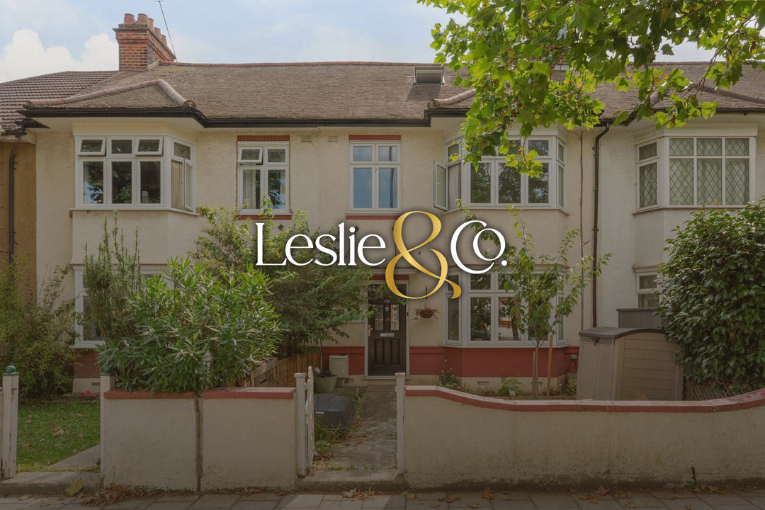5 bed terraced house for sale in Boston Manor Road, Brentford, TW8 - Property Image 1