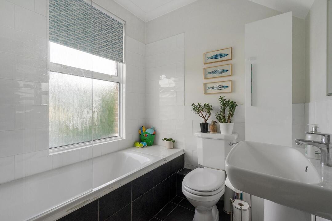 3 bed terraced house for sale in Balfour Road, Northfields, Ealing, London, W13  - Property Image 14
