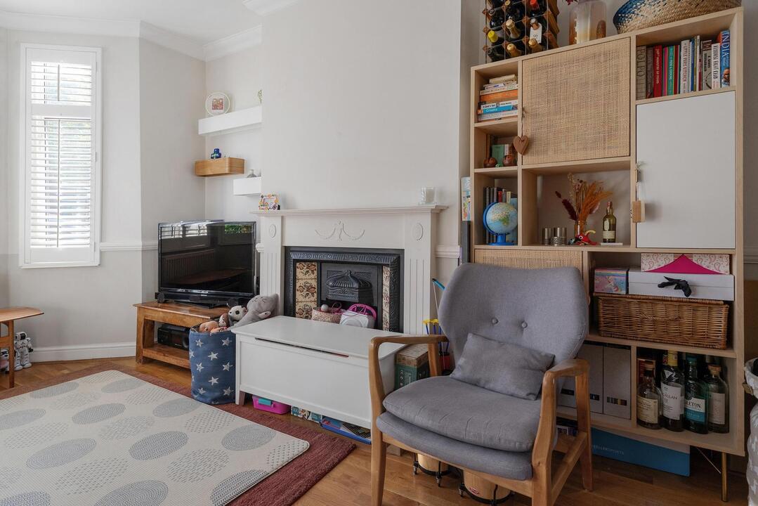 3 bed terraced house for sale in Balfour Road, Northfields, Ealing, London, W13  - Property Image 16