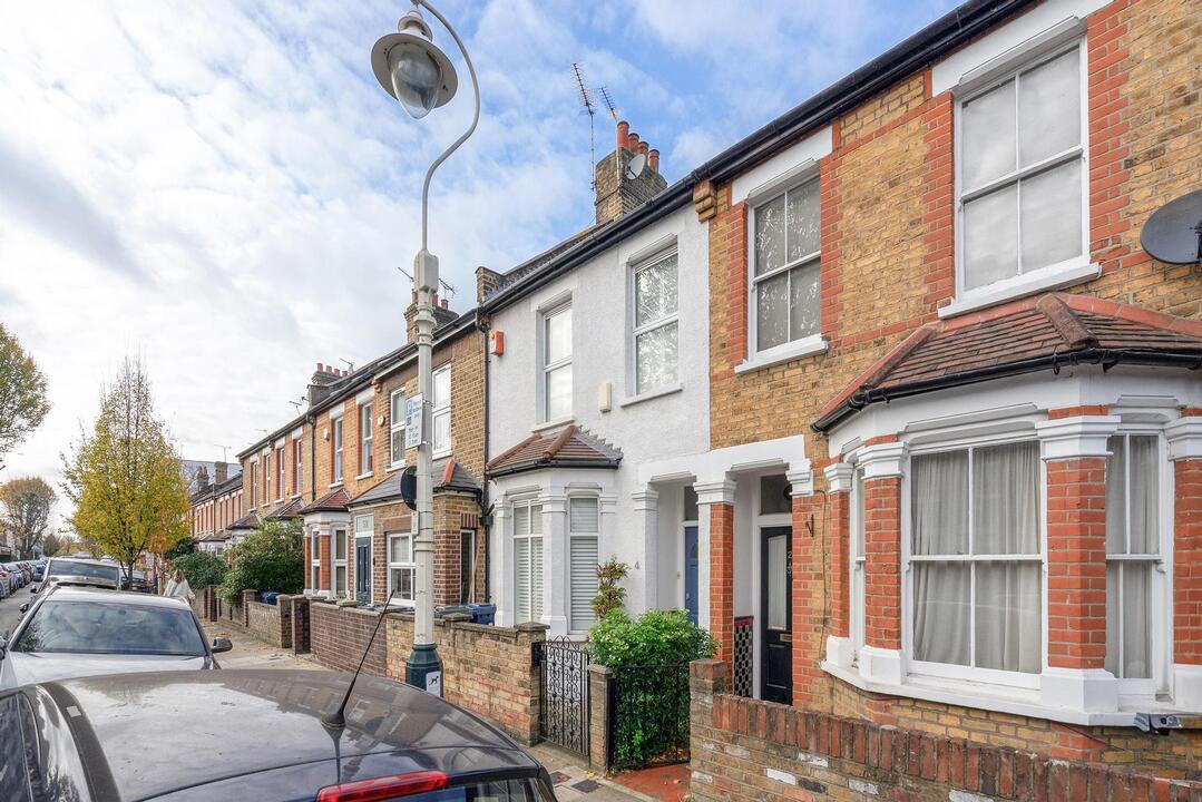 3 bed terraced house for sale in Balfour Road, Northfields, Ealing, London, W13  - Property Image 18