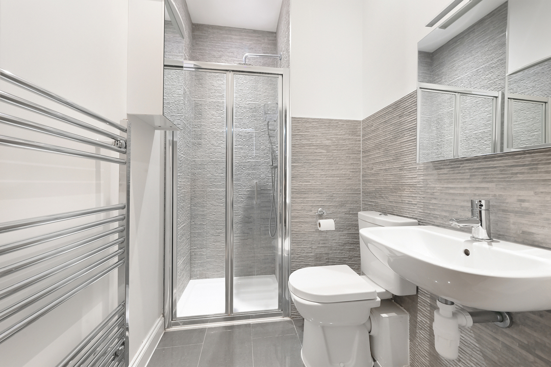 2 bed apartment for sale in Castlebar Park, Ealing, London, W5  - Property Image 10