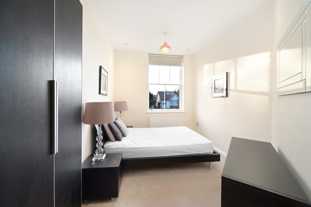 2 bed apartment for sale in Castlebar Park, Ealing, London, W5  - Property Image 5