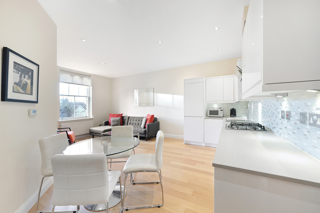 2 bed apartment for sale in Castlebar Park, Ealing, London, W5  - Property Image 2