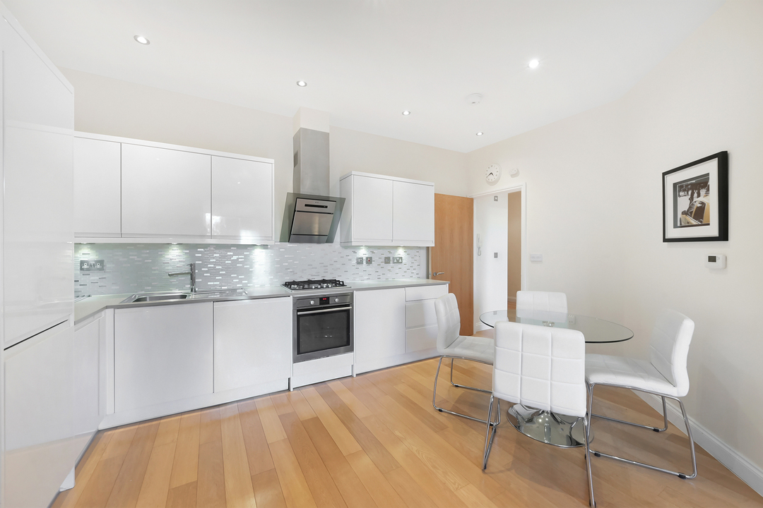 2 bed apartment for sale in Castlebar Park, Ealing, London, W5  - Property Image 12