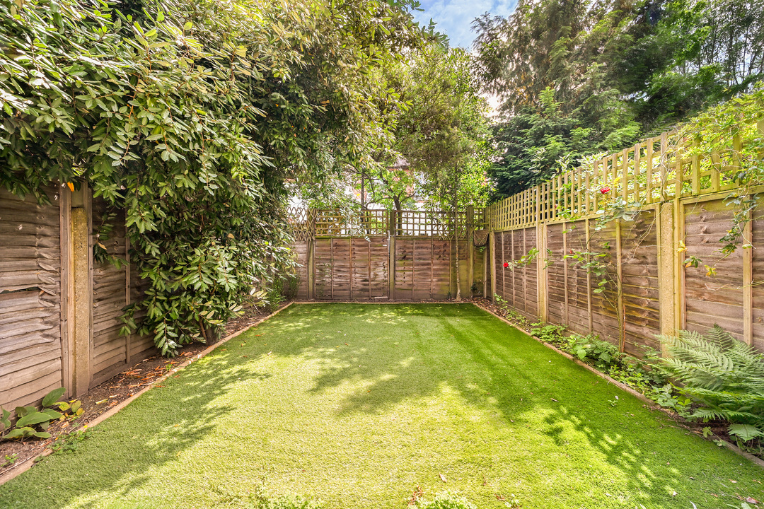 4 bed terraced house for sale in Mount Pleasant Road, Ealing, London, W5  - Property Image 4