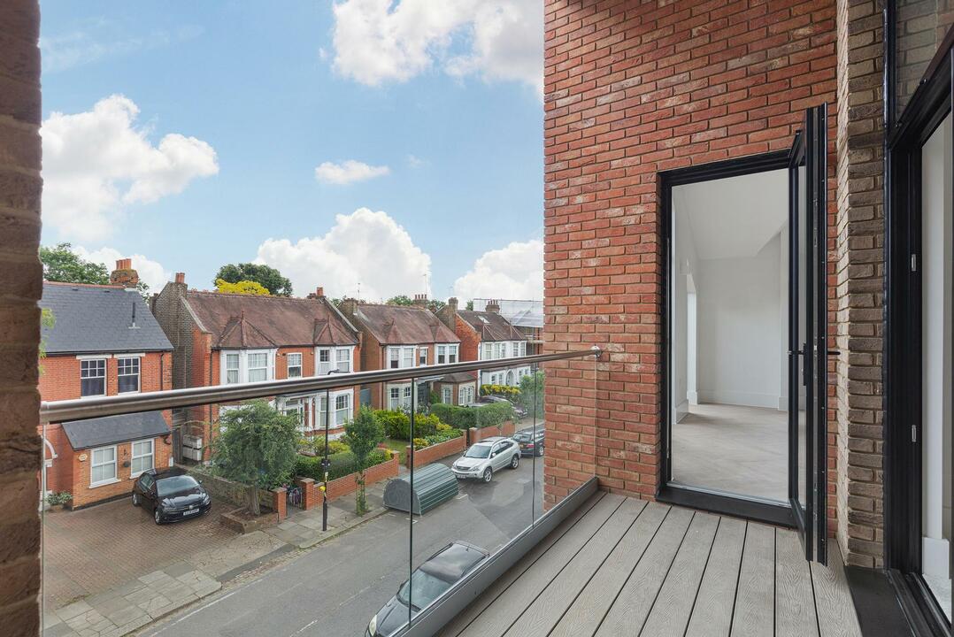 3 bed apartment for sale in Ivy Gardens, Inglis Road, Ealing, London, W5  - Property Image 9
