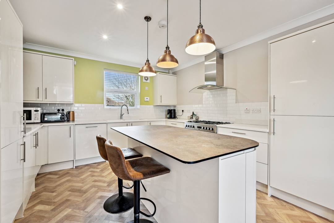 3 bed apartment to rent in Elthorne Avenue, Hanwell, London, W7  - Property Image 7