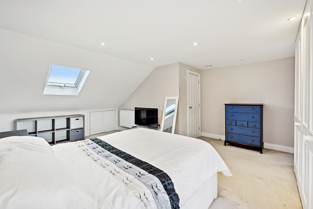 3 bed apartment to rent in Elthorne Avenue, Hanwell, London, W7  - Property Image 11