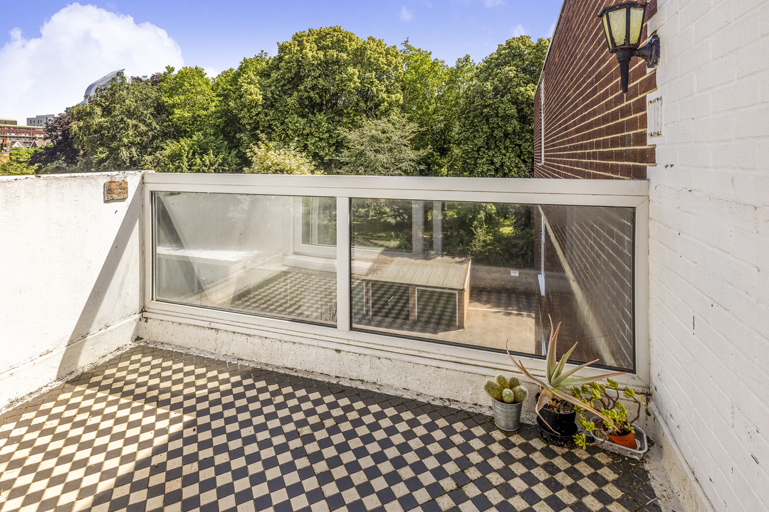 2 bed apartment for sale in Shenstone, Culmington Road, Ealing, London, W13  - Property Image 4