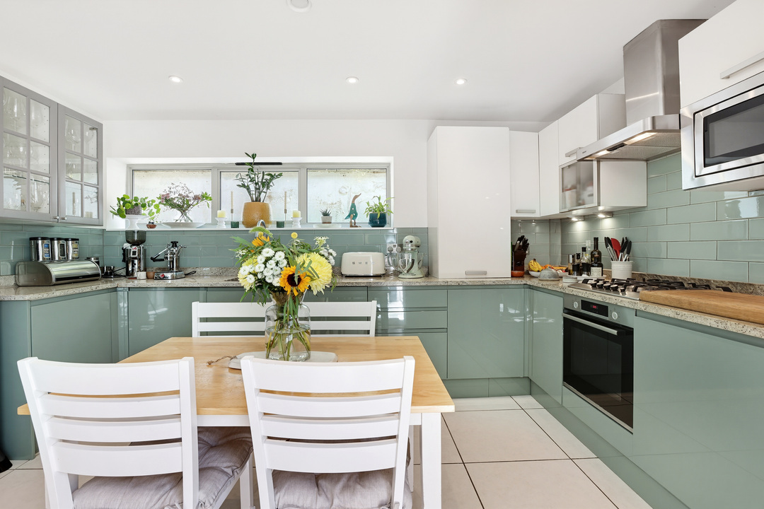 3 bed detached house for sale in Manuka Close, Ealing, London, W7  - Property Image 6