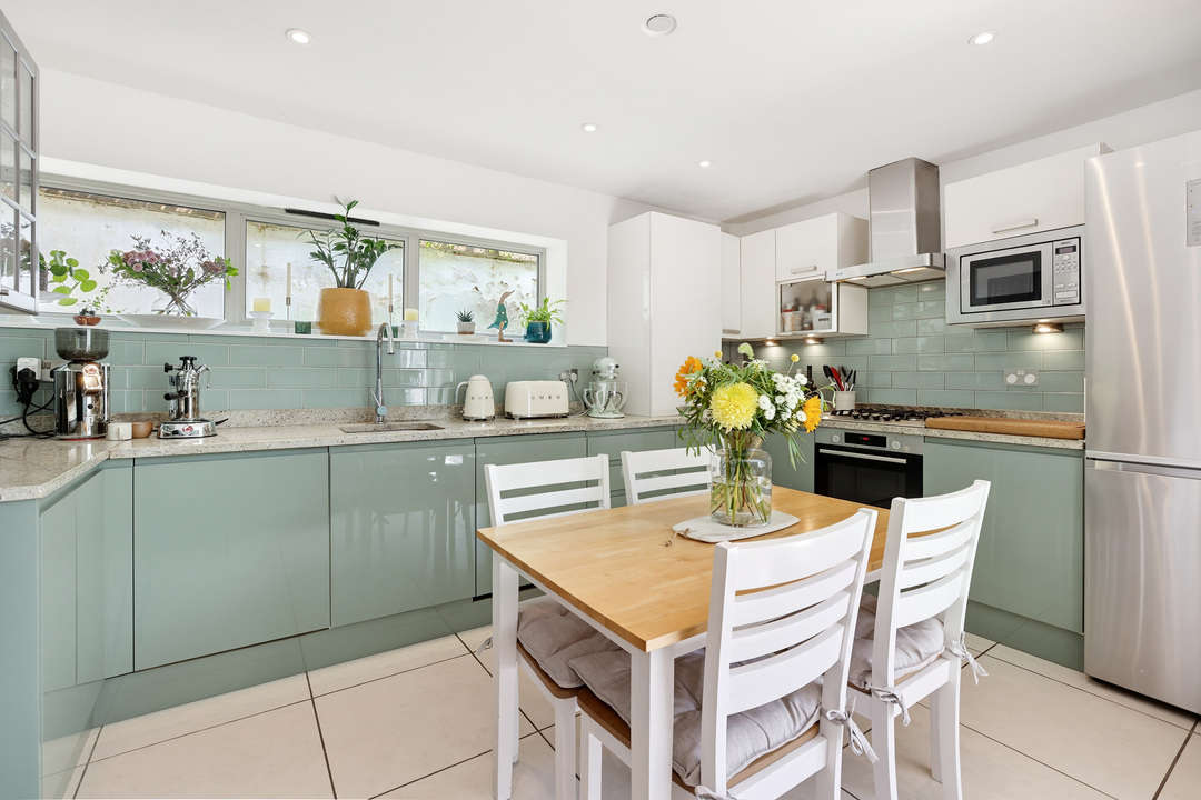 3 bed detached house for sale in Manuka Close, Ealing, London, W7