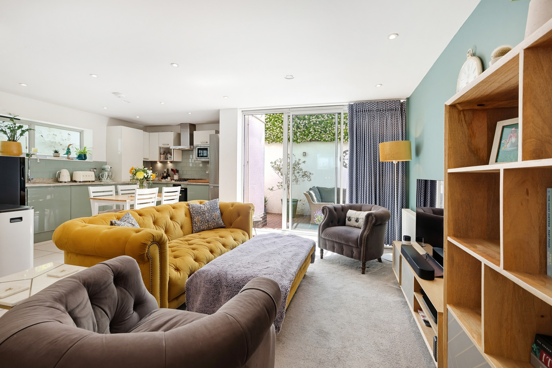 3 bed detached house for sale in Manuka Close, Ealing, London, W7  - Property Image 9