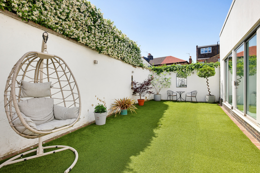 3 bed detached house for sale in Manuka Close, Ealing, London, W7  - Property Image 15