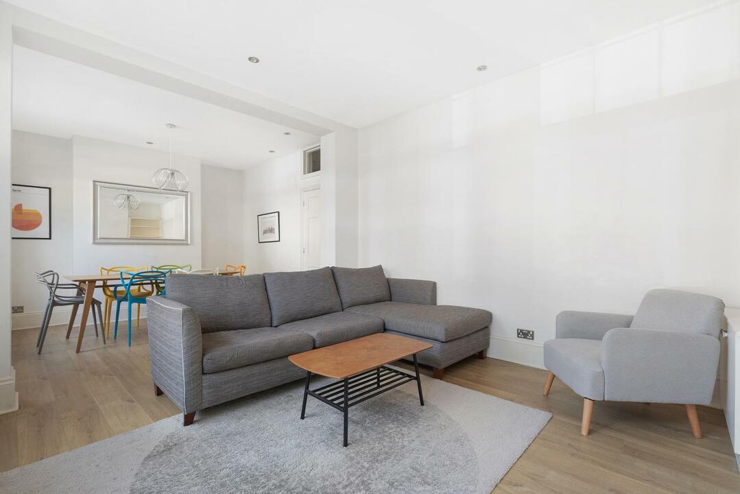2 bed apartment for sale in Northcote Avenue, Ealing, London, W5  - Property Image 5