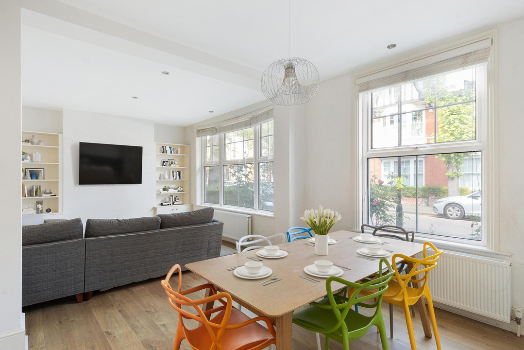 2 bed apartment for sale in Northcote Avenue, Ealing, London, W5 - Property Image 1