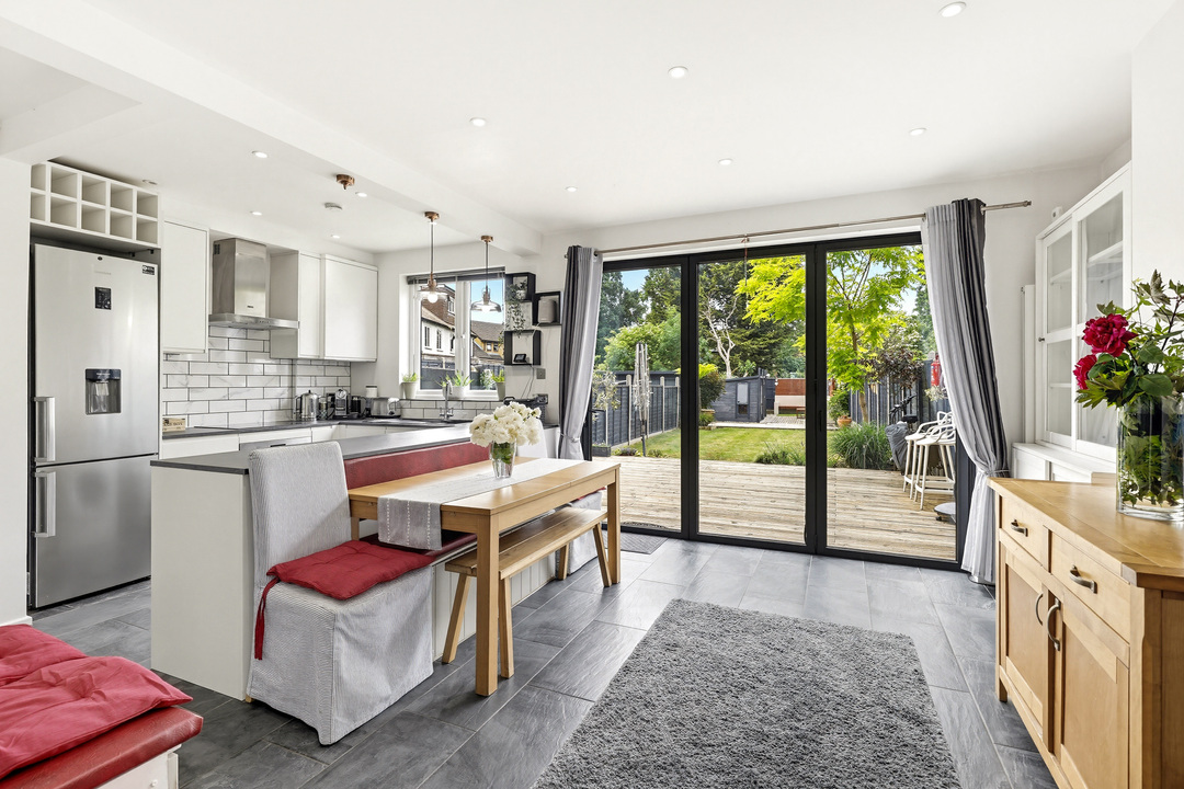 4 bed house to rent in Lionel Road North, Ealing, London  - Property Image 6