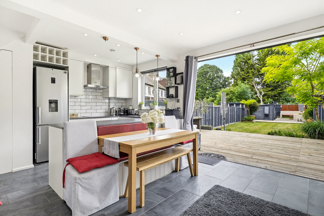 4 bed house to rent in Lionel Road North, Ealing, London  - Property Image 3