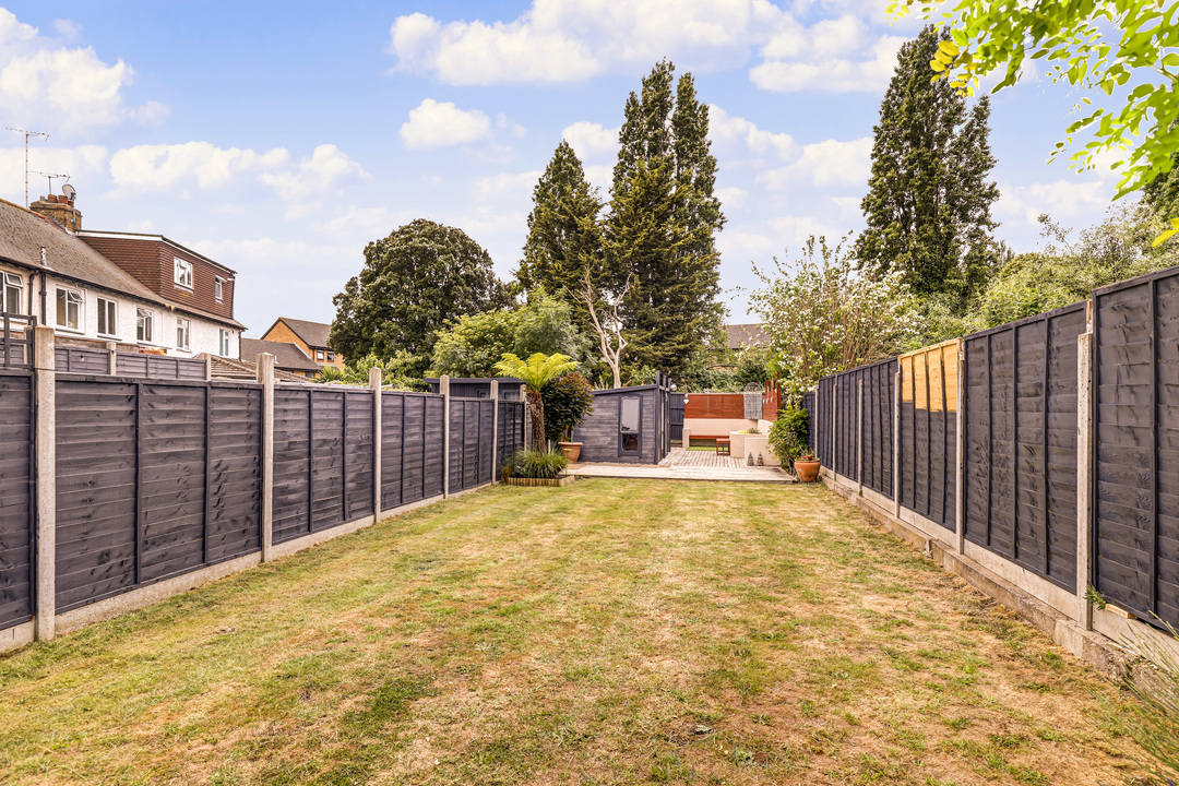 4 bed house to rent in Lionel Road North, Ealing, London  - Property Image 23