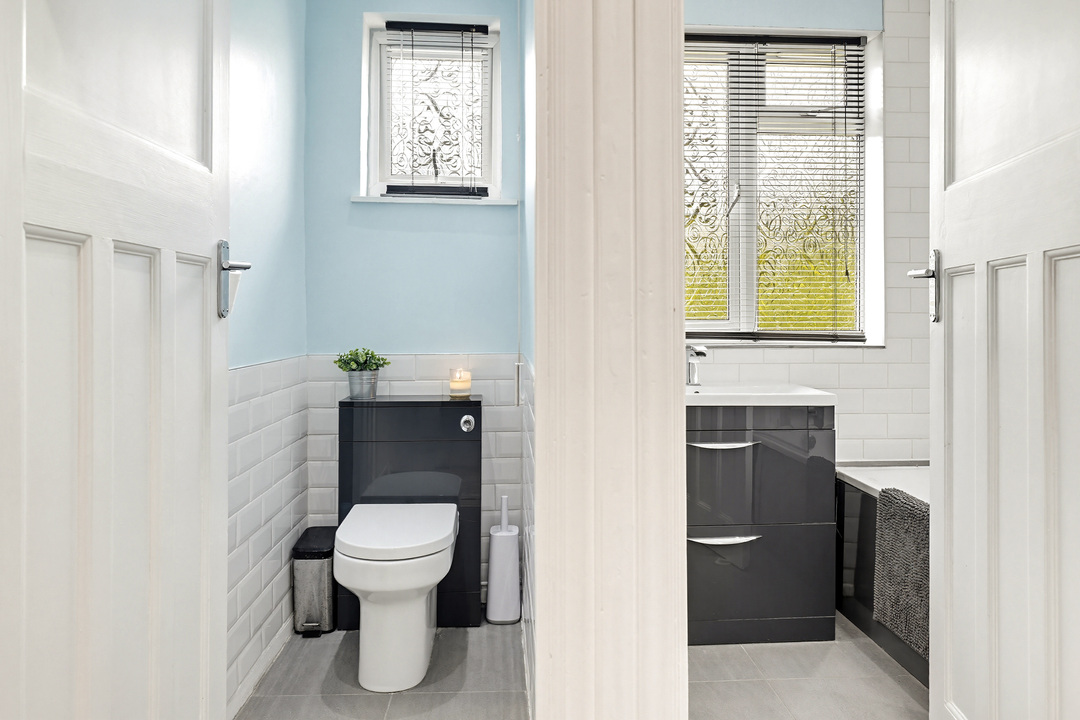 4 bed house to rent in Lionel Road North, Ealing, London  - Property Image 16