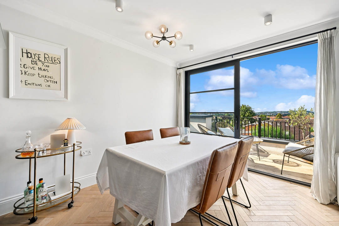 2 bed apartment for sale in Cleveland Road, Ealing, London, W13  - Property Image 4