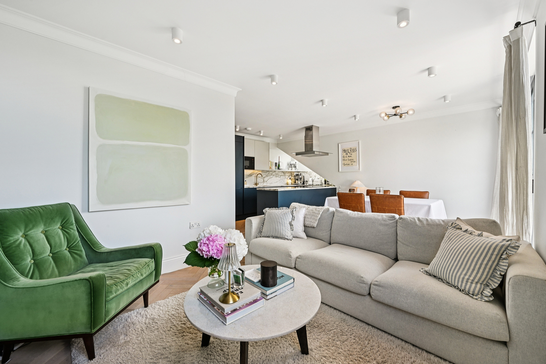 2 bed apartment for sale in Cleveland Road, Ealing, London, W13  - Property Image 2