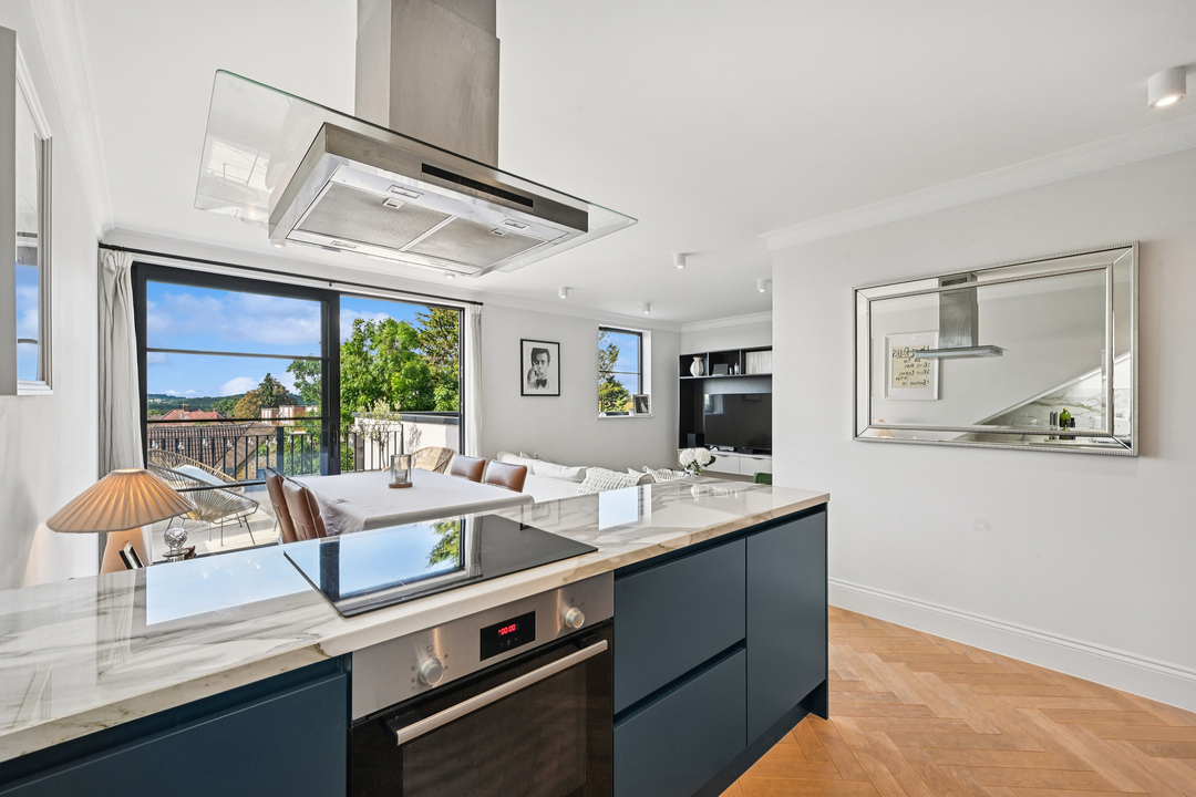 2 bed apartment for sale in Cleveland Road, Ealing, London, W13  - Property Image 6