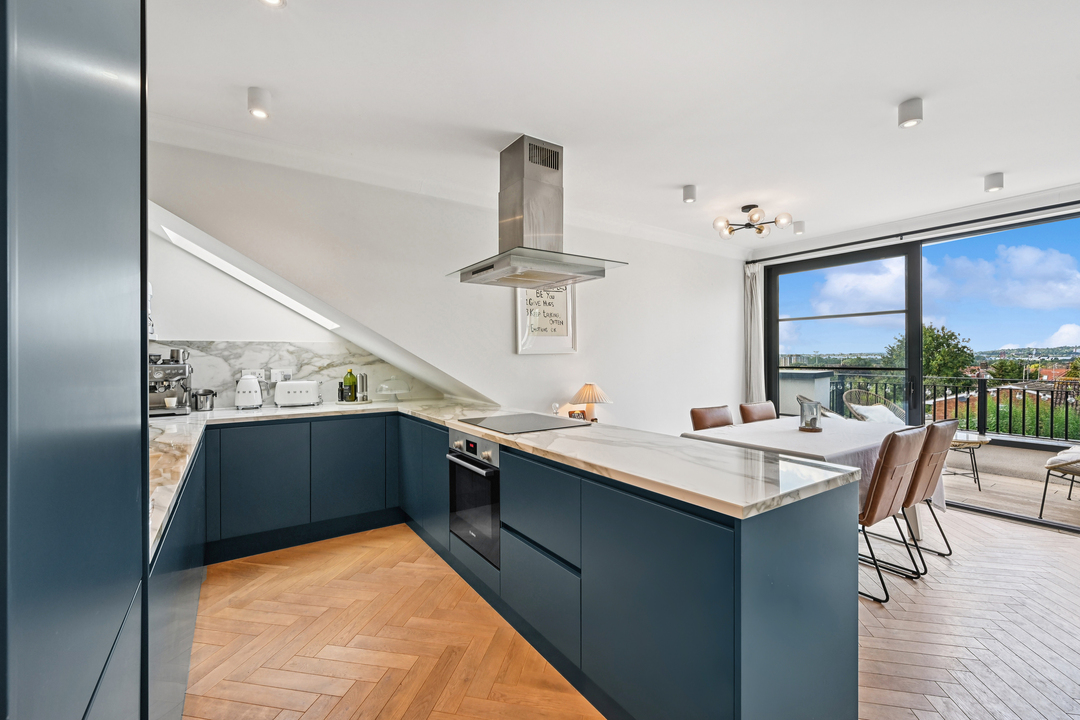 2 bed apartment for sale in Cleveland Road, Ealing, London, W13  - Property Image 3