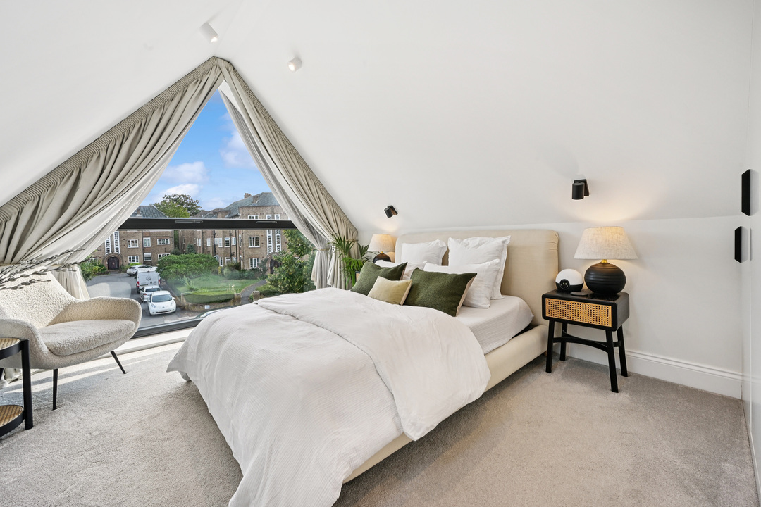 2 bed apartment for sale in Cleveland Road, Ealing, London, W13  - Property Image 5