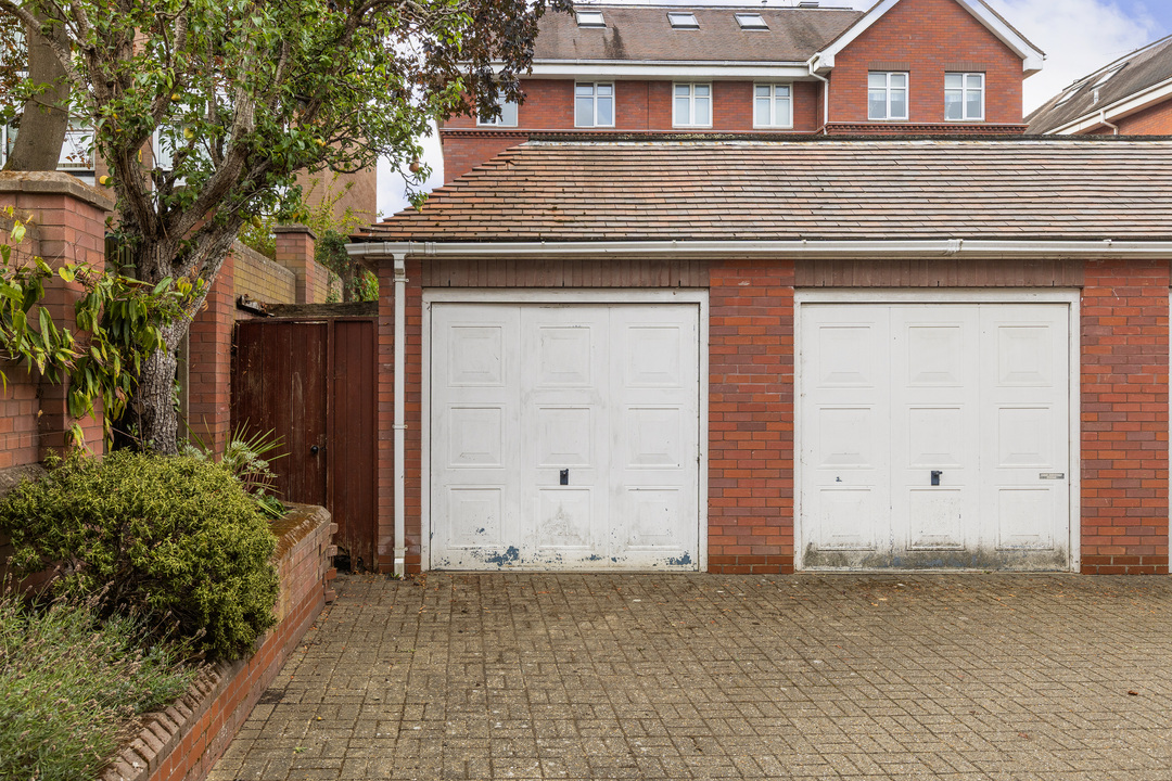 6 bed semi-detached house for sale in Magnolia Place, Montpelier Road, Ealing, London, W5  - Property Image 25
