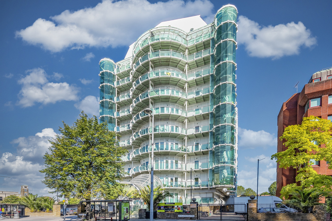 1 bed apartment to rent in Cavalier House, Ealing, London, W5  - Property Image 2
