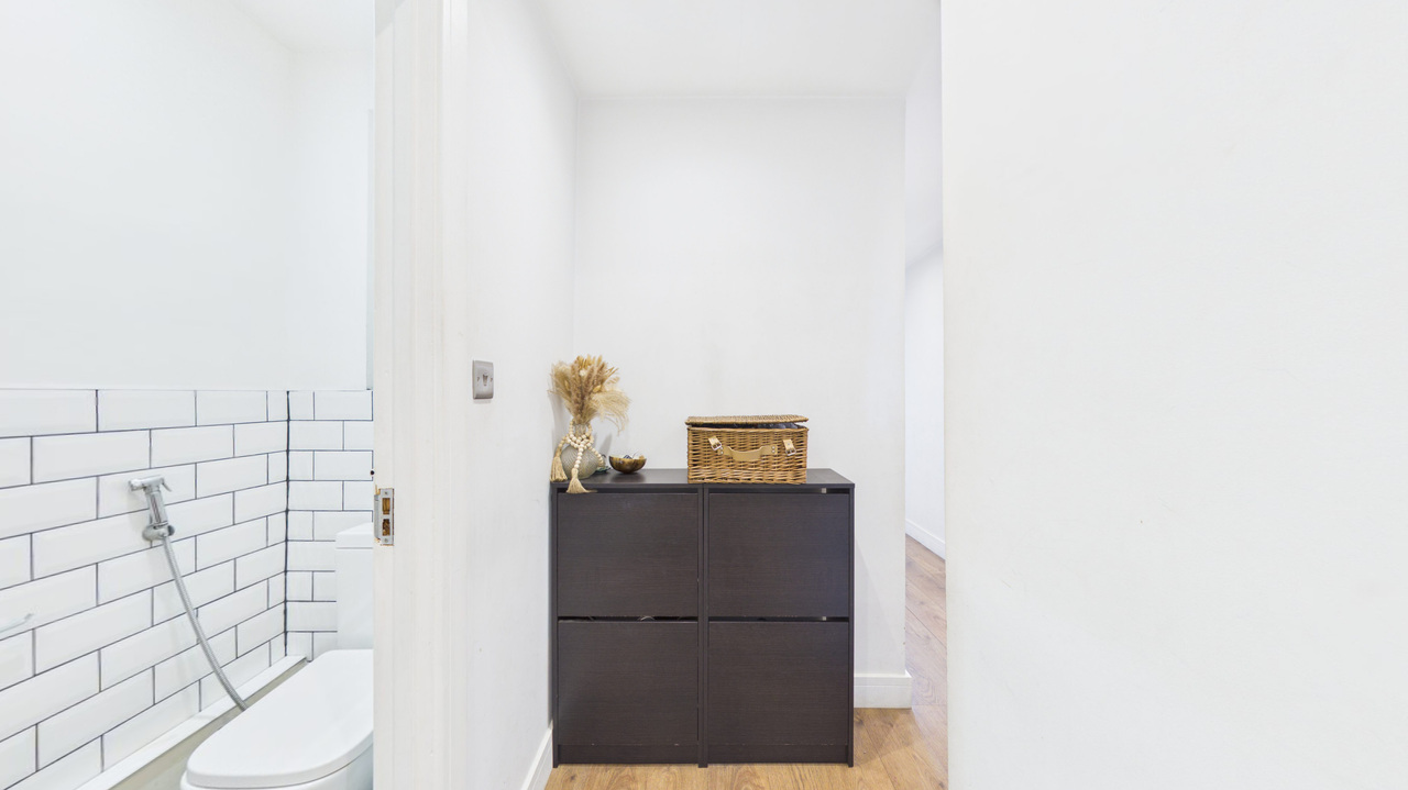 2 bed apartment for sale in Gordon Road, Ealing, London, W13  - Property Image 15