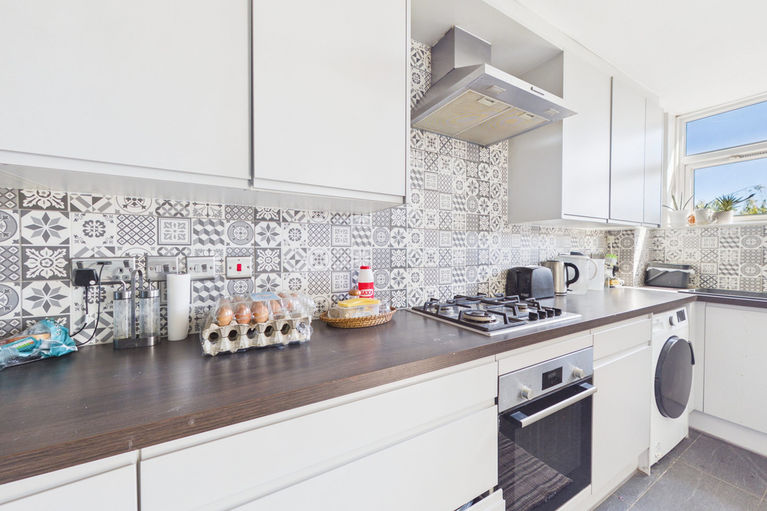 2 bed apartment for sale in Gordon Road, Ealing, London, W13  - Property Image 6
