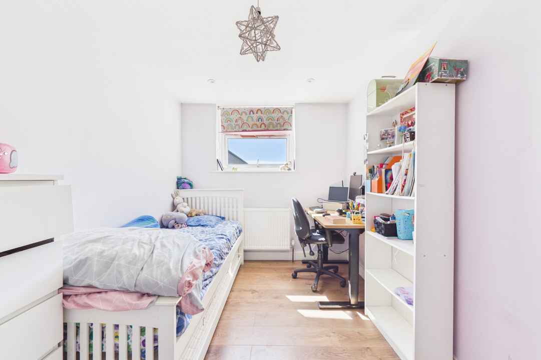 2 bed apartment for sale in Gordon Road, Ealing, London, W13  - Property Image 14