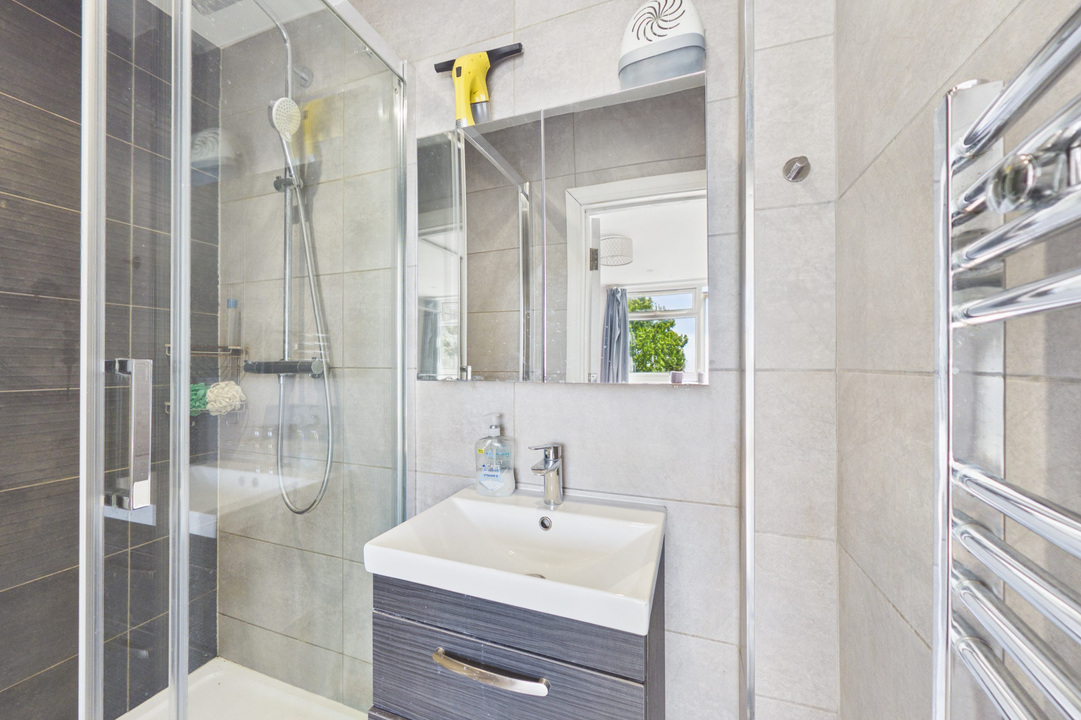 2 bed apartment for sale in Gordon Road, Ealing, London, W13  - Property Image 11