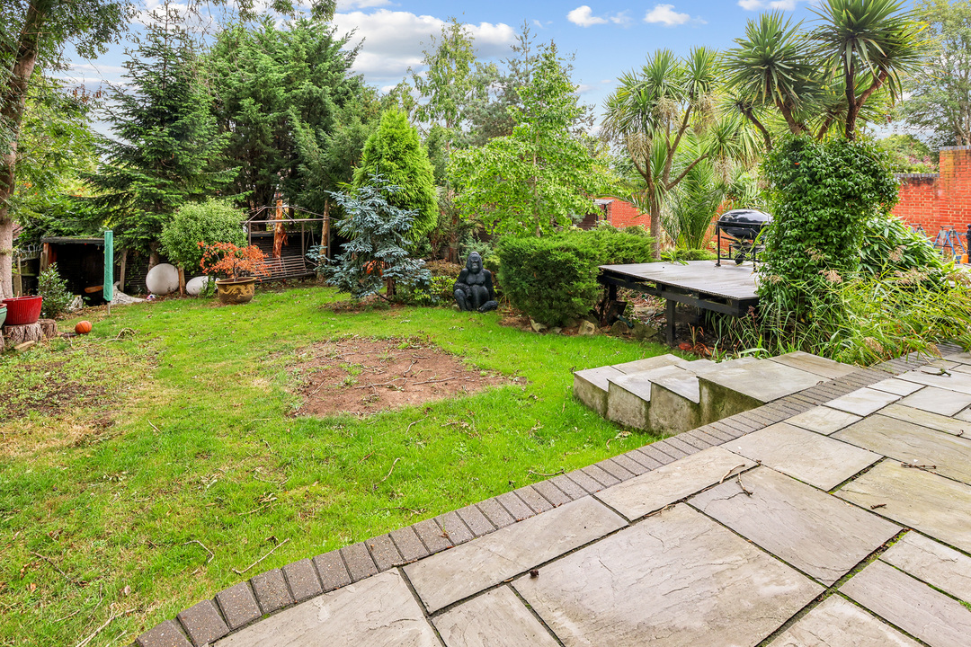 4 bed detached house for sale in The Ridings, Ealing, London, W5  - Property Image 5