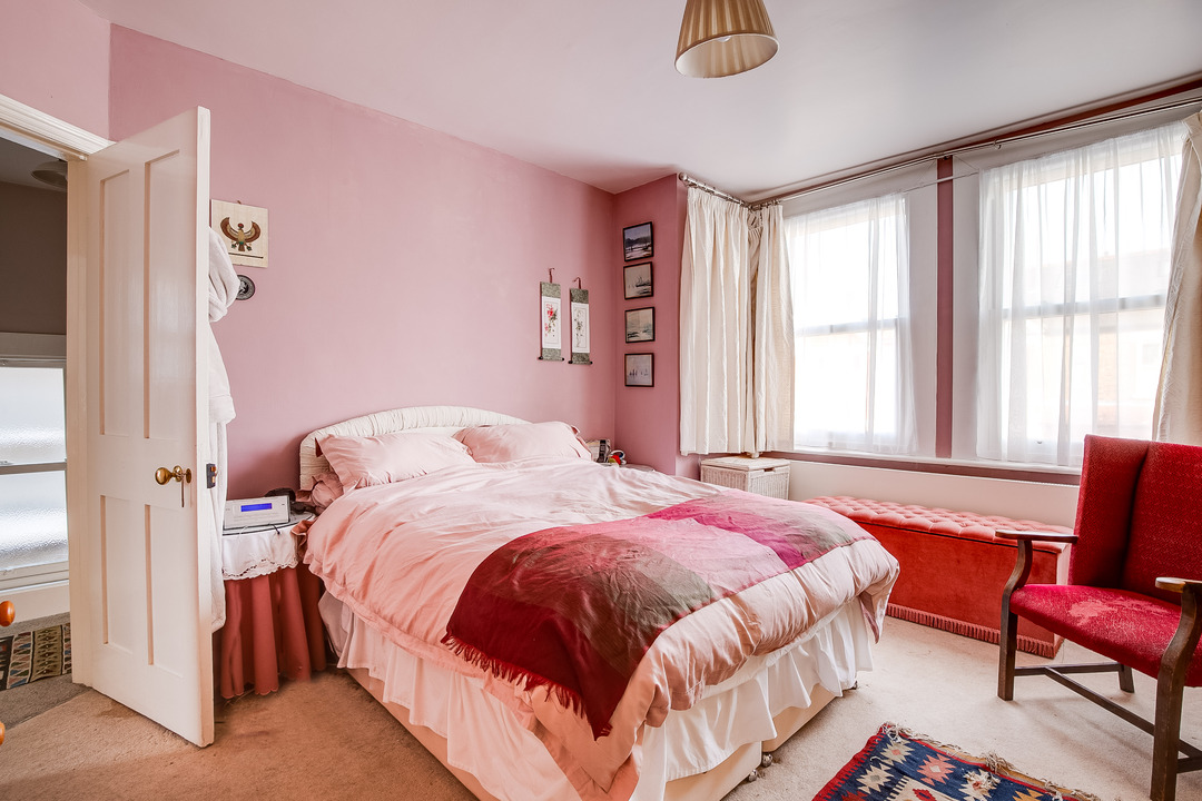 4 bed semi-detached house for sale in Kingsley Avenue, Ealing, London, W13  - Property Image 12